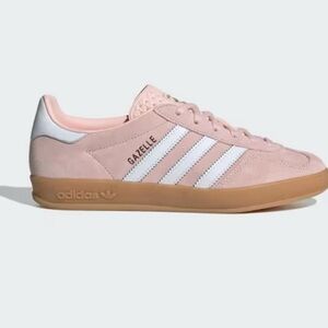 Adidas Gazelle Women's Sneakers in Soft Pink and White